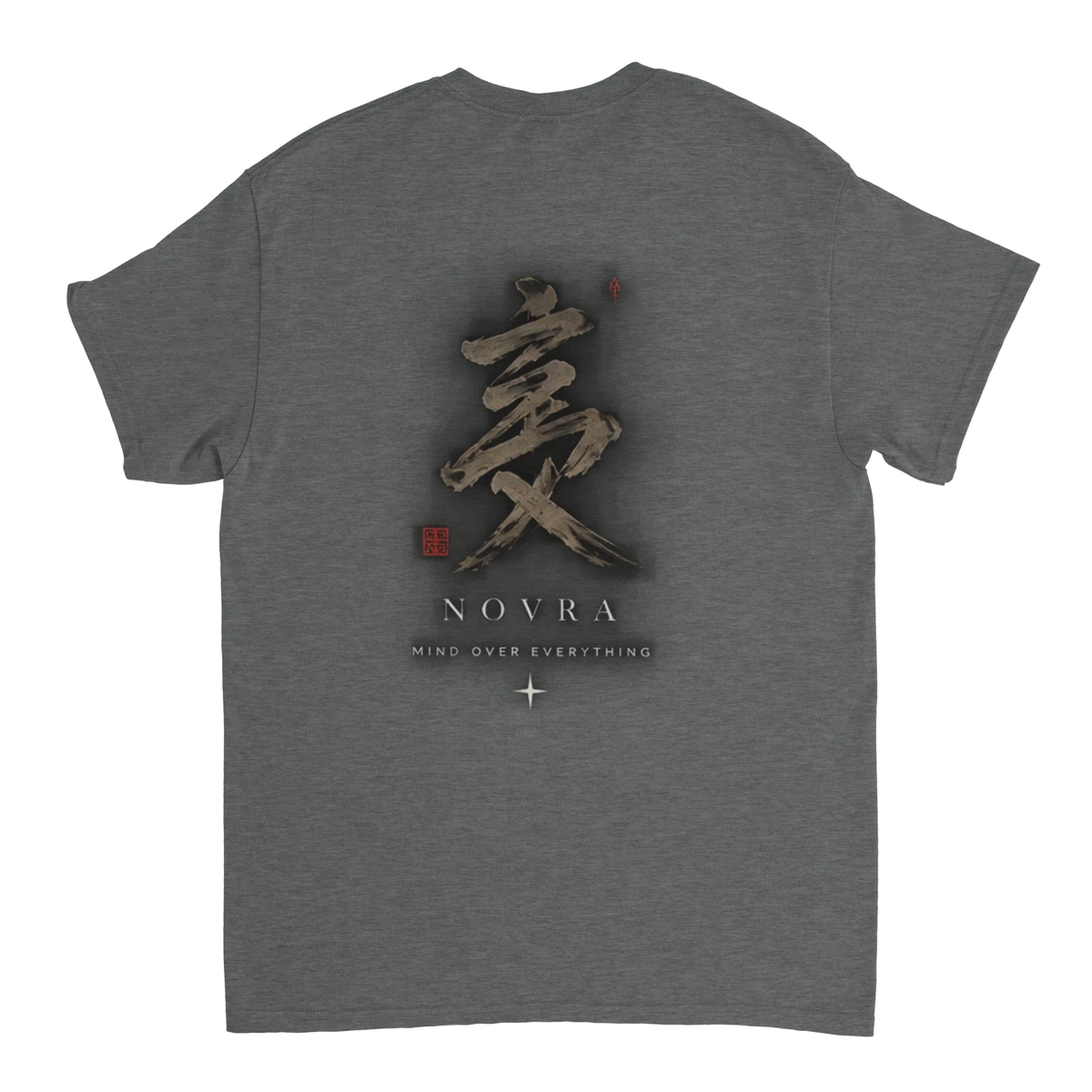 T-shirt noir NOVRA vu de dos avec grand motif graphique et inscription Mind Over Everything, style streetwear.